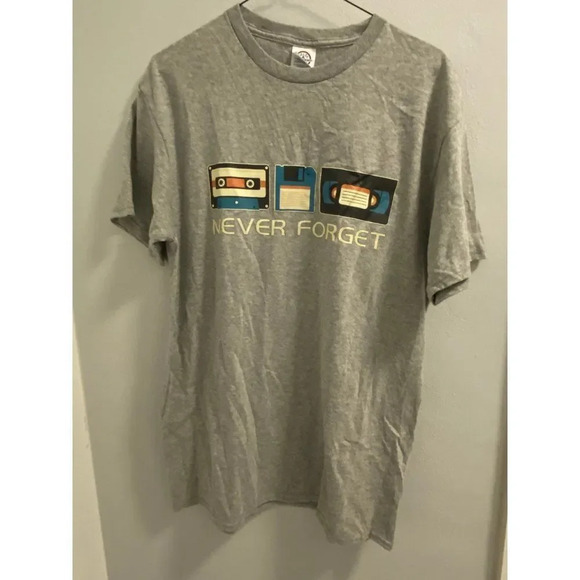 OLD SCHOOL NEVER FORGET GRAPHIC TEE - SIZE MEDIUM - GREAT CONDITION - Picture 1 of 4